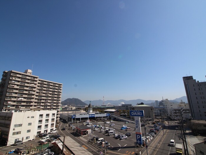 物件内観写真16　(室内からの展望)