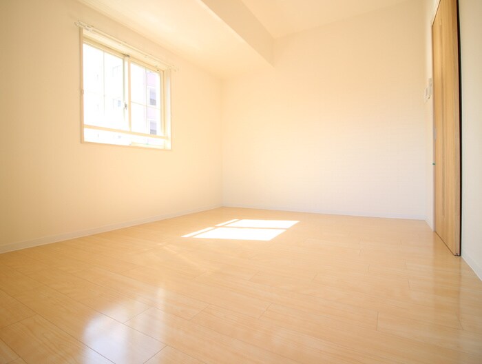 物件内観写真19　(居室)