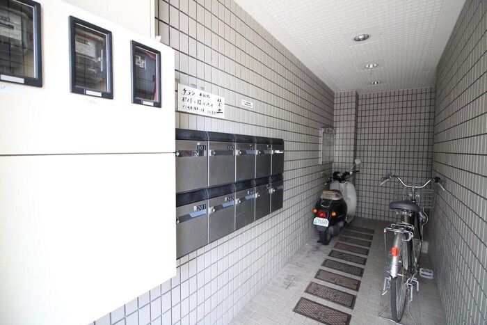 物件外観写真5　(駐輪場)