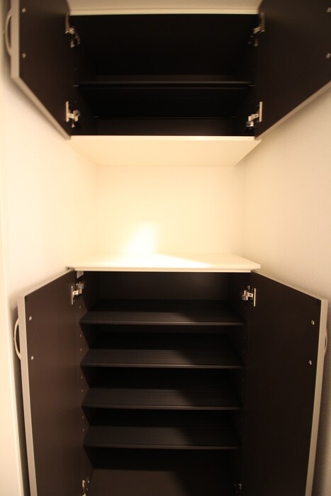 物件内観写真15　(靴箱)