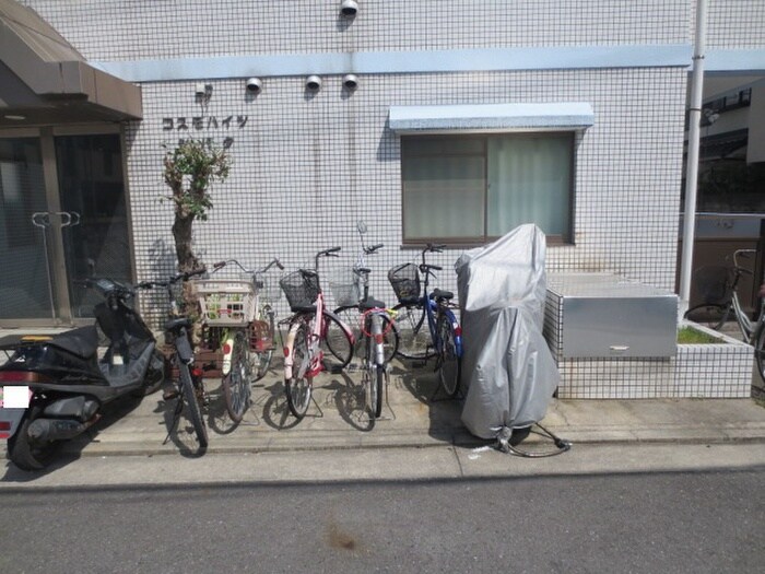 物件外観写真2　(駐輪場)