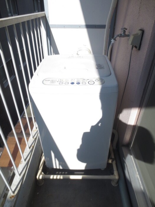 物件内観写真15　(洗濯機置場)