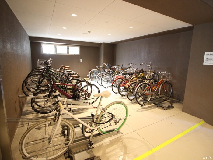 物件外観写真5　(駐輪場)