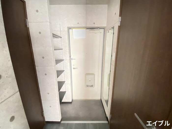 物件内観写真13　(玄関)