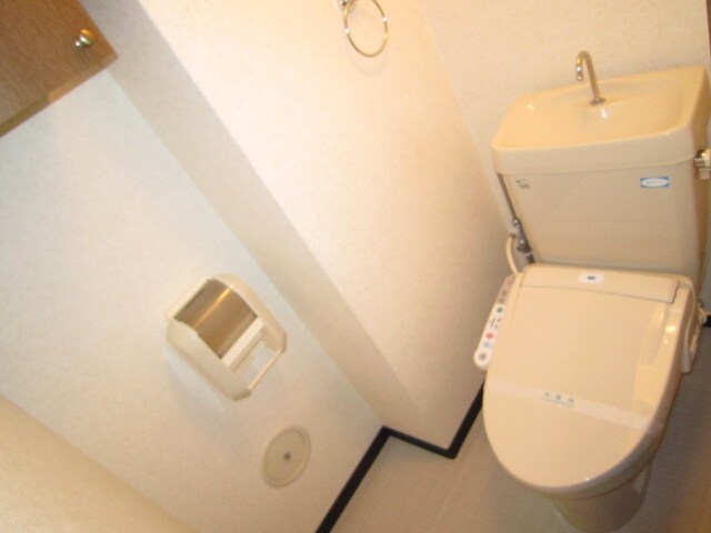 物件内観写真9　(トイレ)