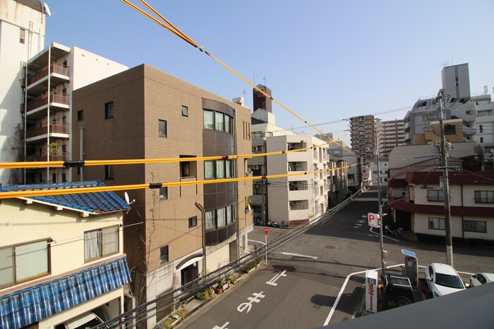 物件内観写真16　(室内からの展望)