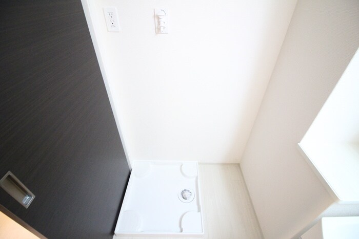 物件内観写真18　(洗濯機置場)