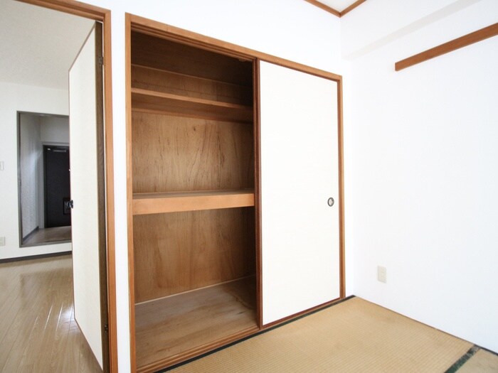 物件内観写真11　(収納)