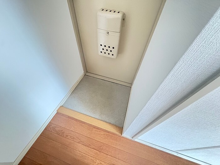 物件内観写真10　(玄関)