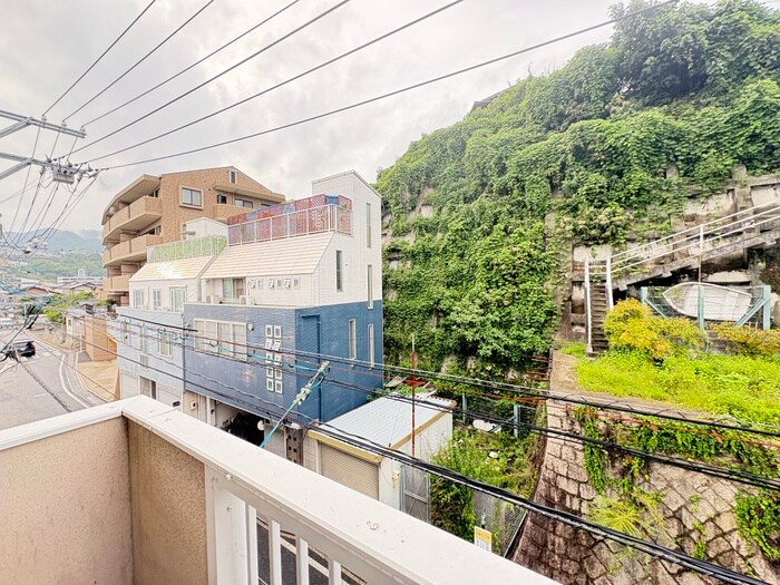 物件内観写真17　(室内からの展望)