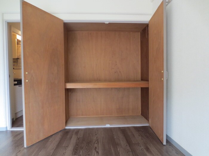 物件内観写真13　(収納)