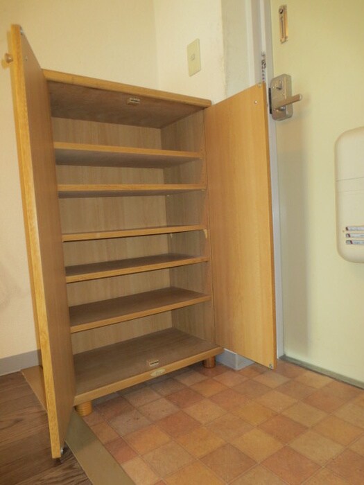 物件内観写真14　(靴箱)