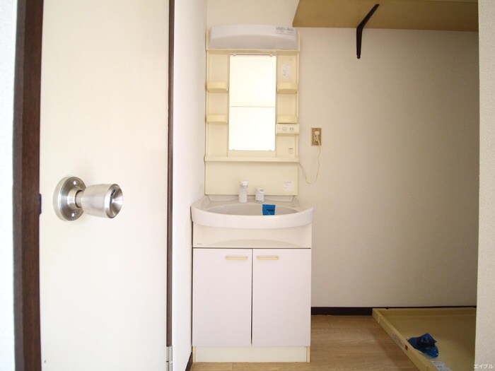 物件内観写真11　(洗面)