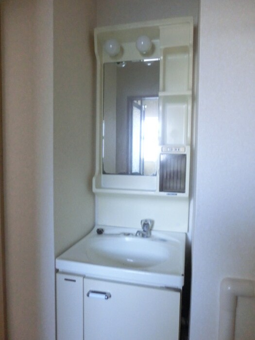 物件内観写真12　(洗面)