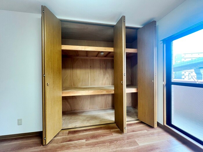 物件内観写真12　(収納)