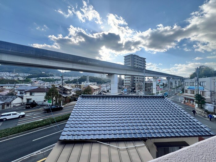 物件内観写真16　(室内からの展望)