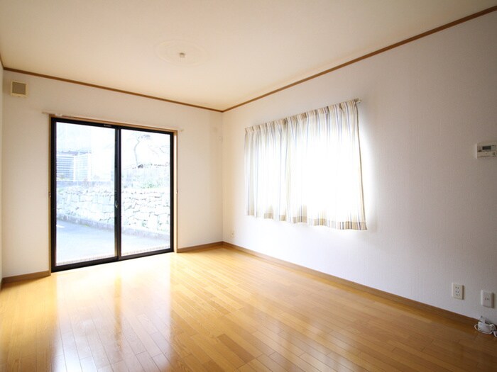 物件内観写真6　(居室)