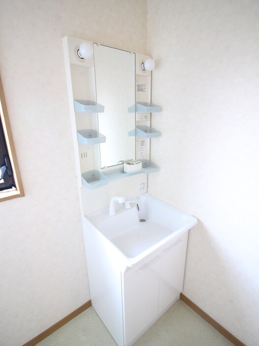 物件内観写真8　(洗面)