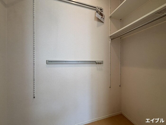 物件内観写真6　(収納)