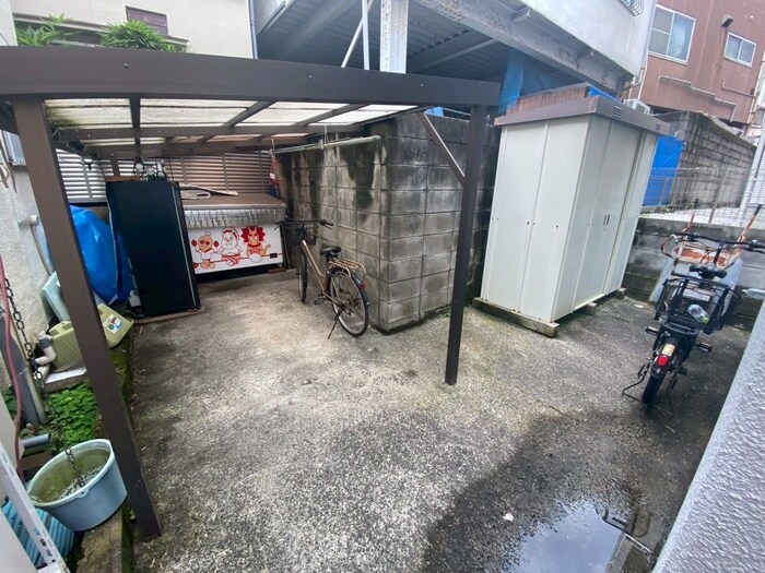 物件外観写真3　(駐輪場)