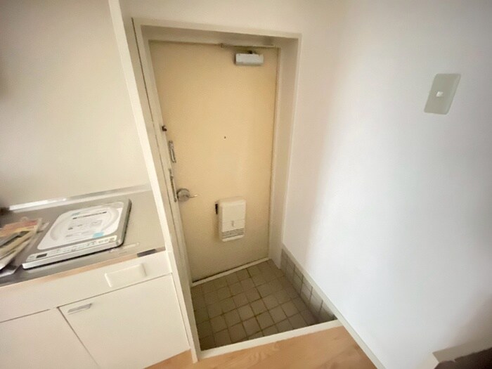 物件内観写真11　(玄関)