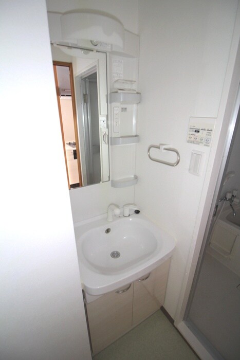 物件内観写真11　(洗面)