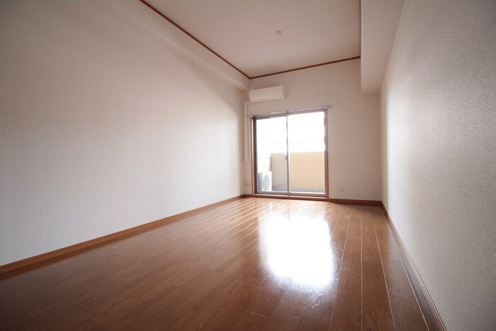 物件内観写真16　(室内からの展望)