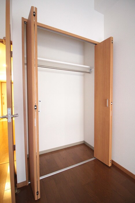 物件内観写真13　(収納)