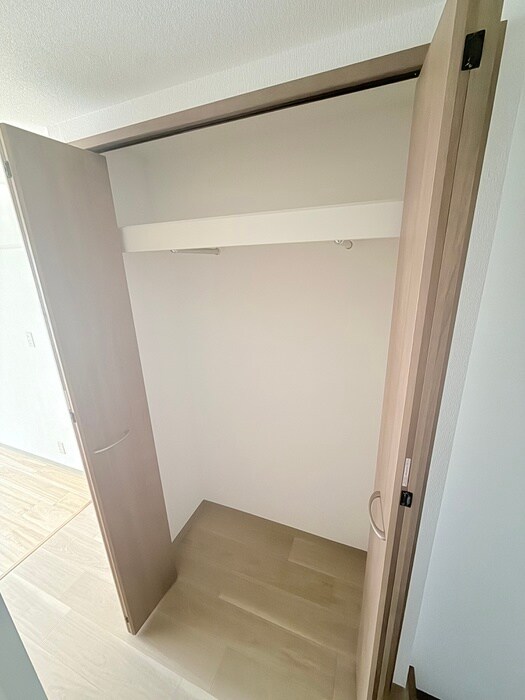 物件内観写真12　(収納)