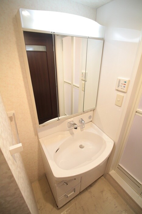 物件内観写真11　(洗面)