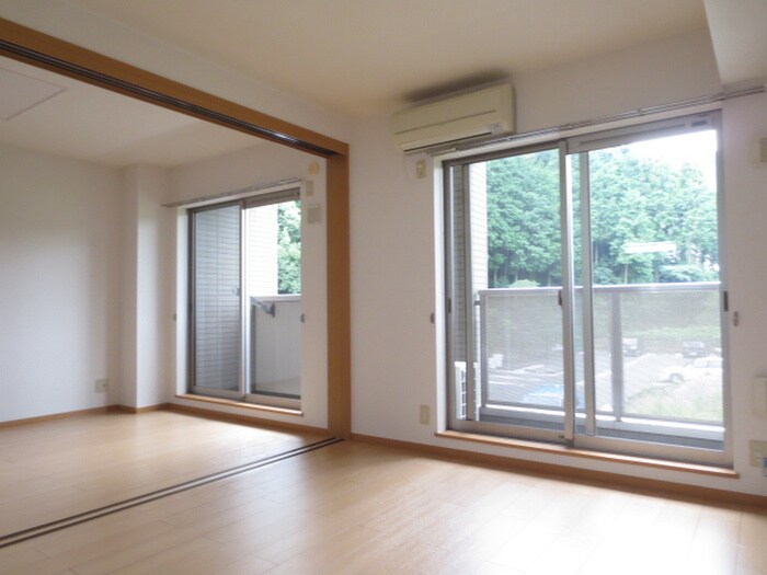 物件内観写真6　(居室)