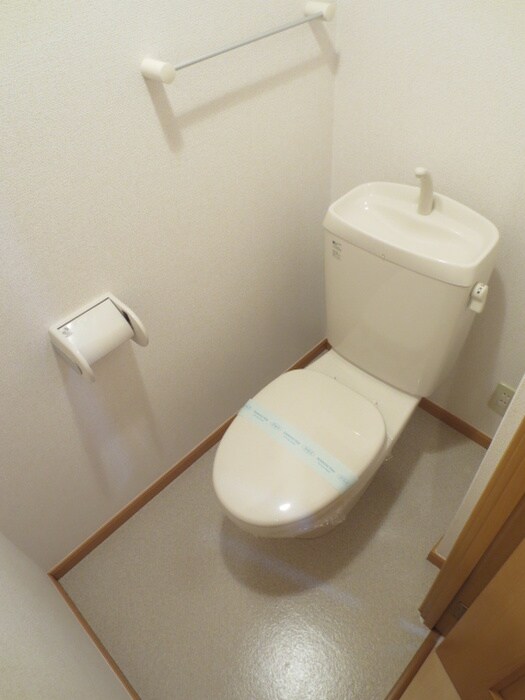 物件内観写真11　(トイレ)