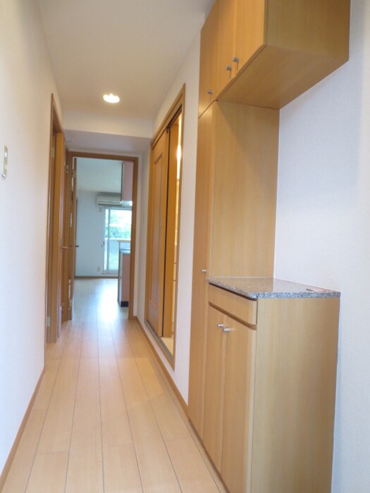 物件内観写真14　(玄関)