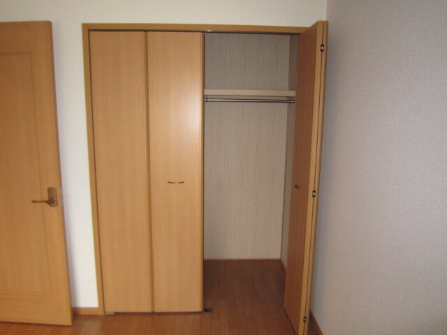 物件内観写真15　(収納)