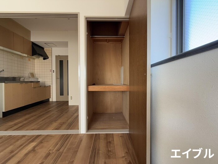 物件内観写真18　(収納)