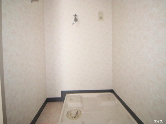 物件内観写真22　(洗濯機置場)