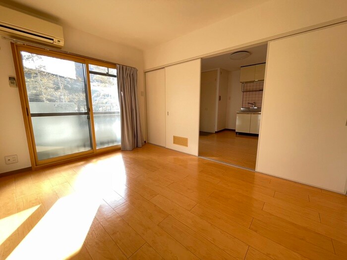 物件内観写真6　(居室)