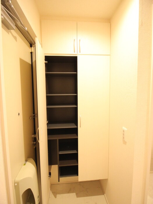 物件内観写真16　(靴箱)