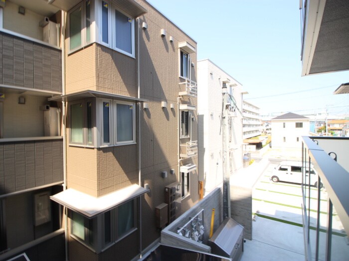 物件内観写真18　(室内からの展望)