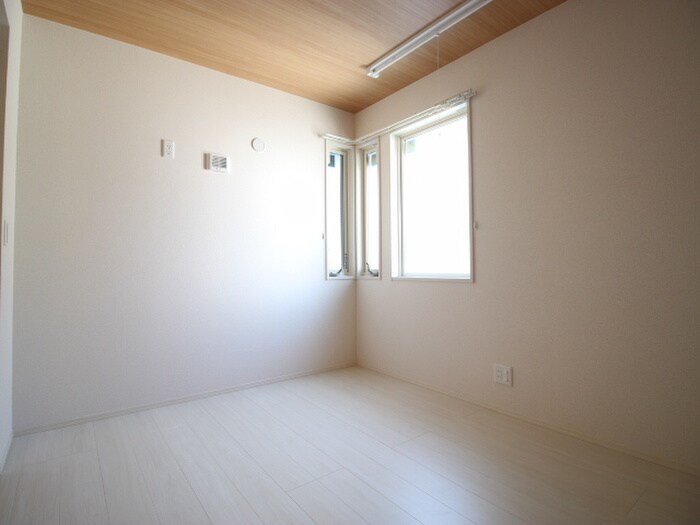 物件内観写真18　(居室)