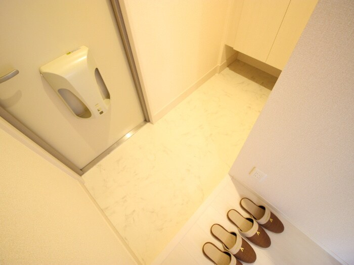 物件内観写真22　(玄関)