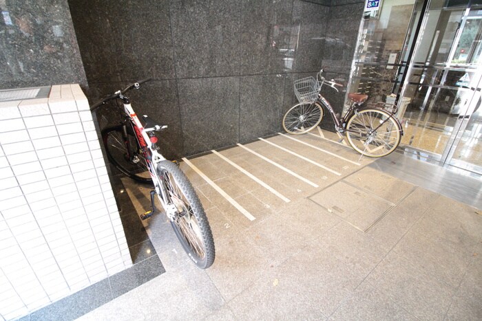 物件外観写真5　(駐輪場)