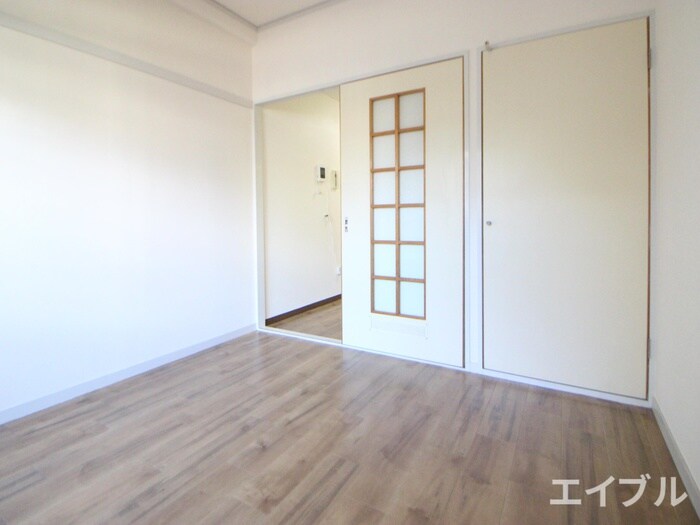 物件内観写真8　(居室)