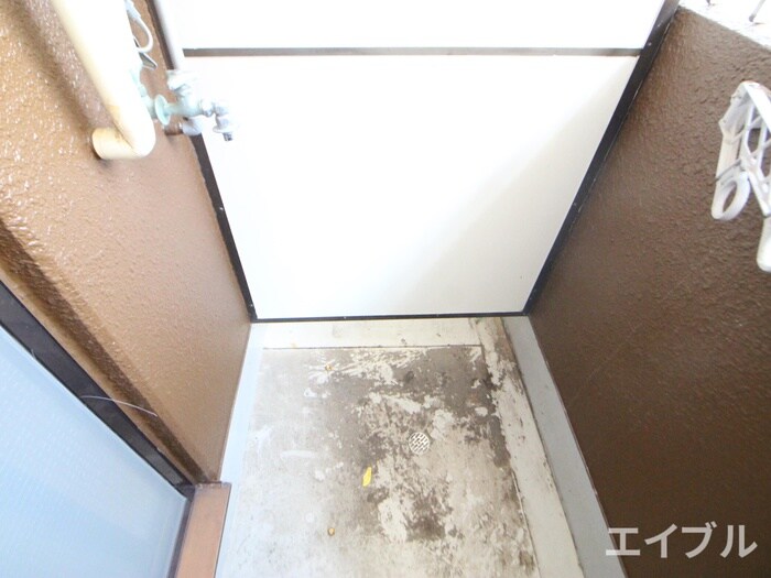 物件内観写真19　(洗濯機置場)