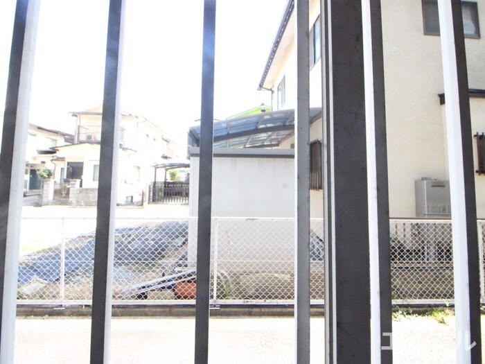 物件内観写真22　(室内からの展望)