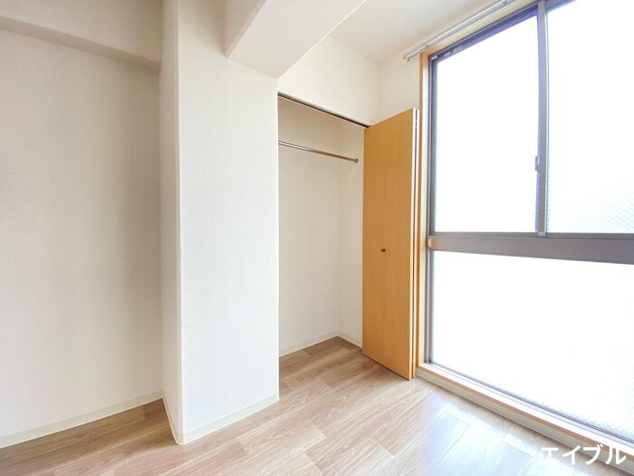 物件内観写真12　(収納)