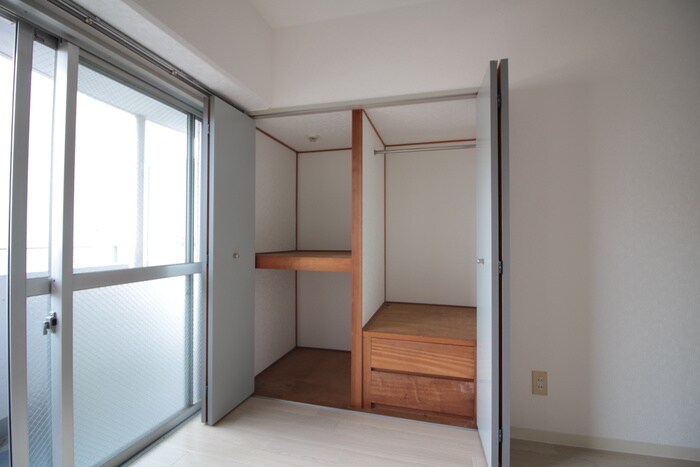 物件内観写真12　(収納)