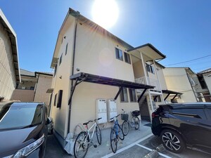 メ－プル下林外観写真