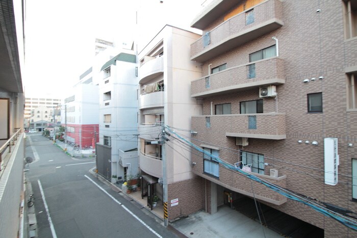 物件内観写真16　(室内からの展望)