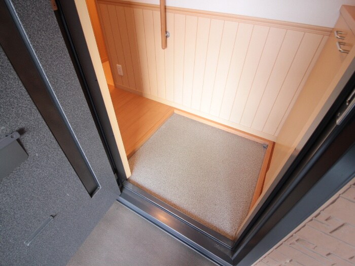 物件内観写真15　(玄関)